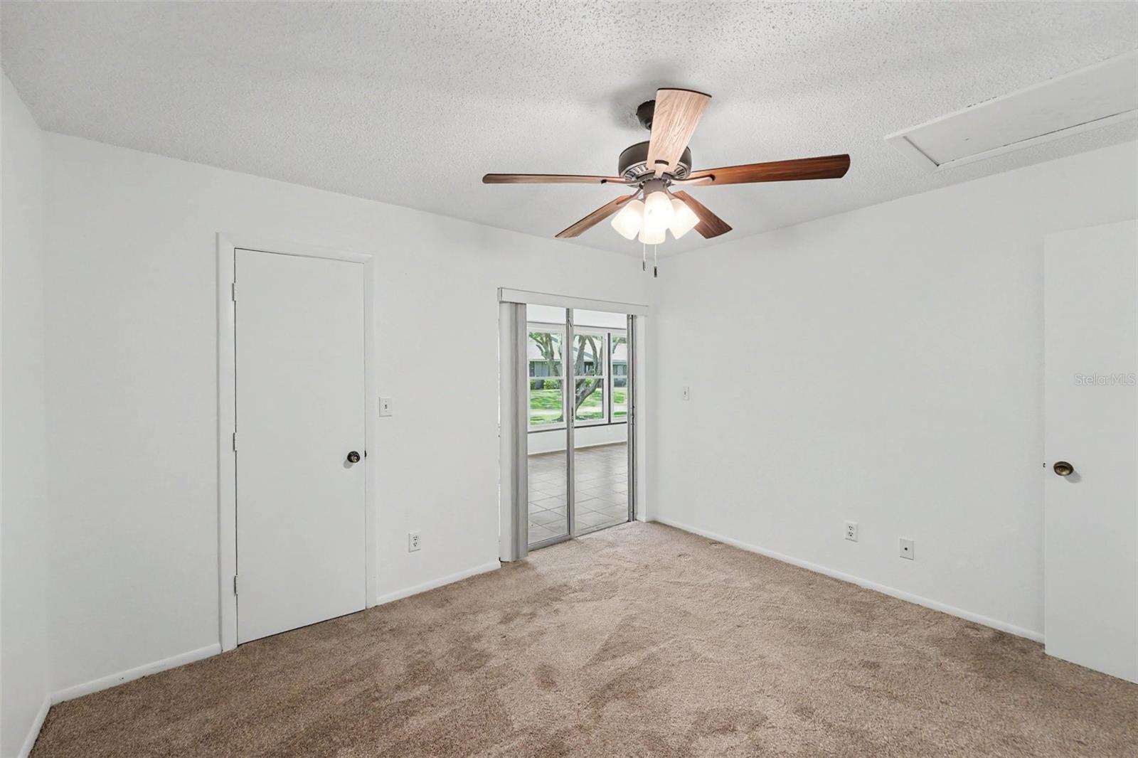 230 BALSAM DR — photo 14