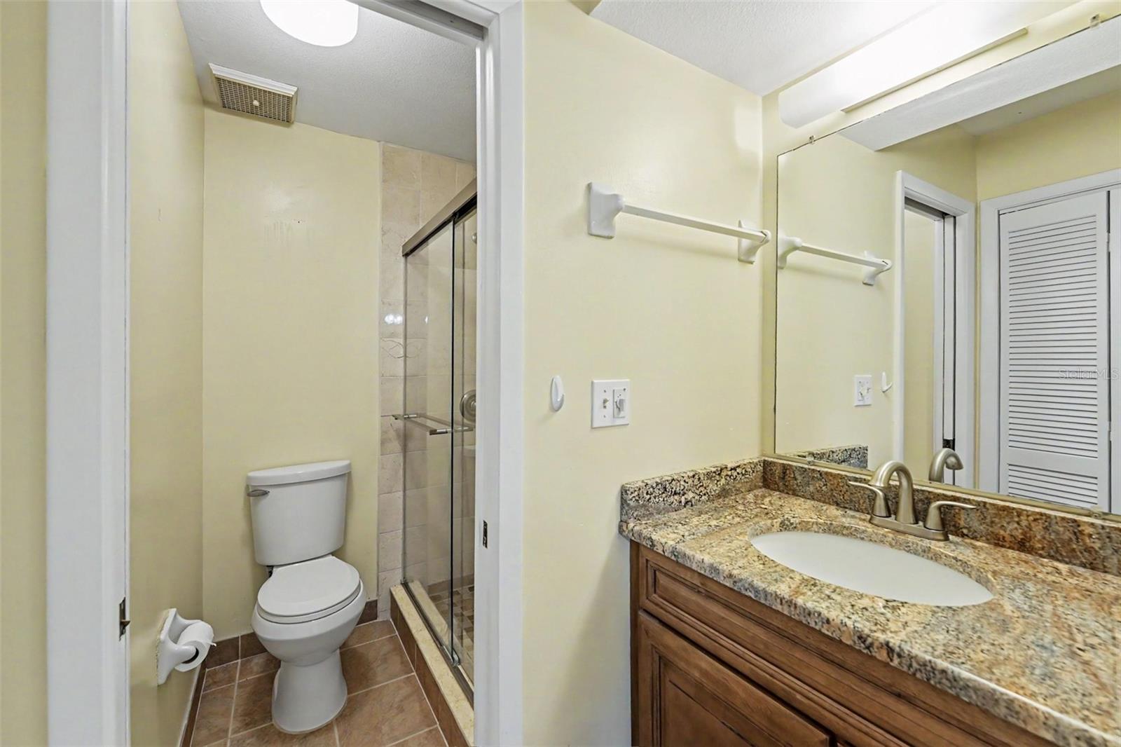 230 BALSAM DR — photo 20