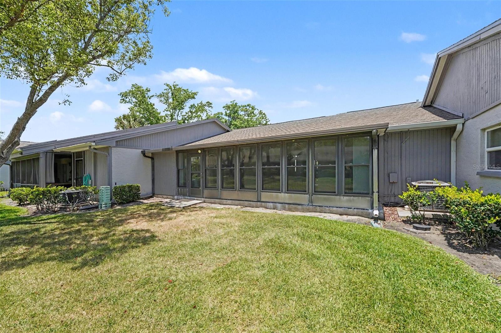 230 BALSAM DR — photo 29