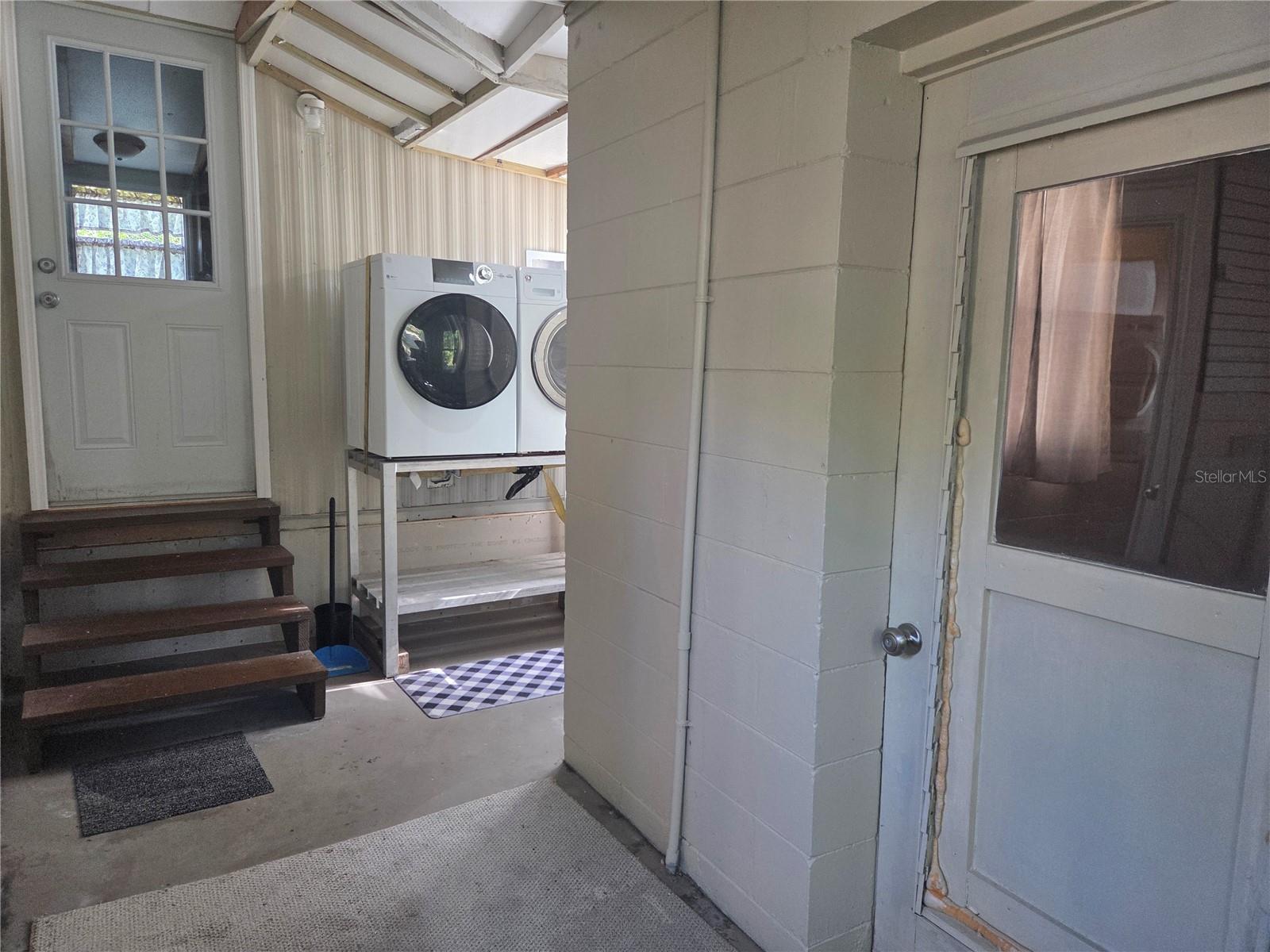 6504 WERNER AVE — photo 23