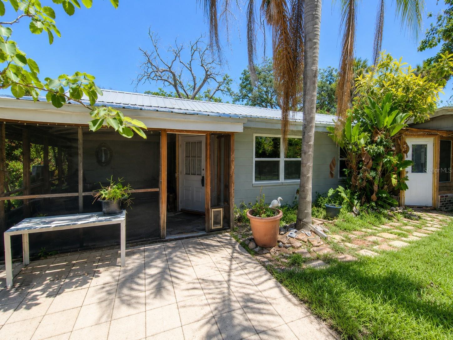 6504 WERNER AVE — photo 9