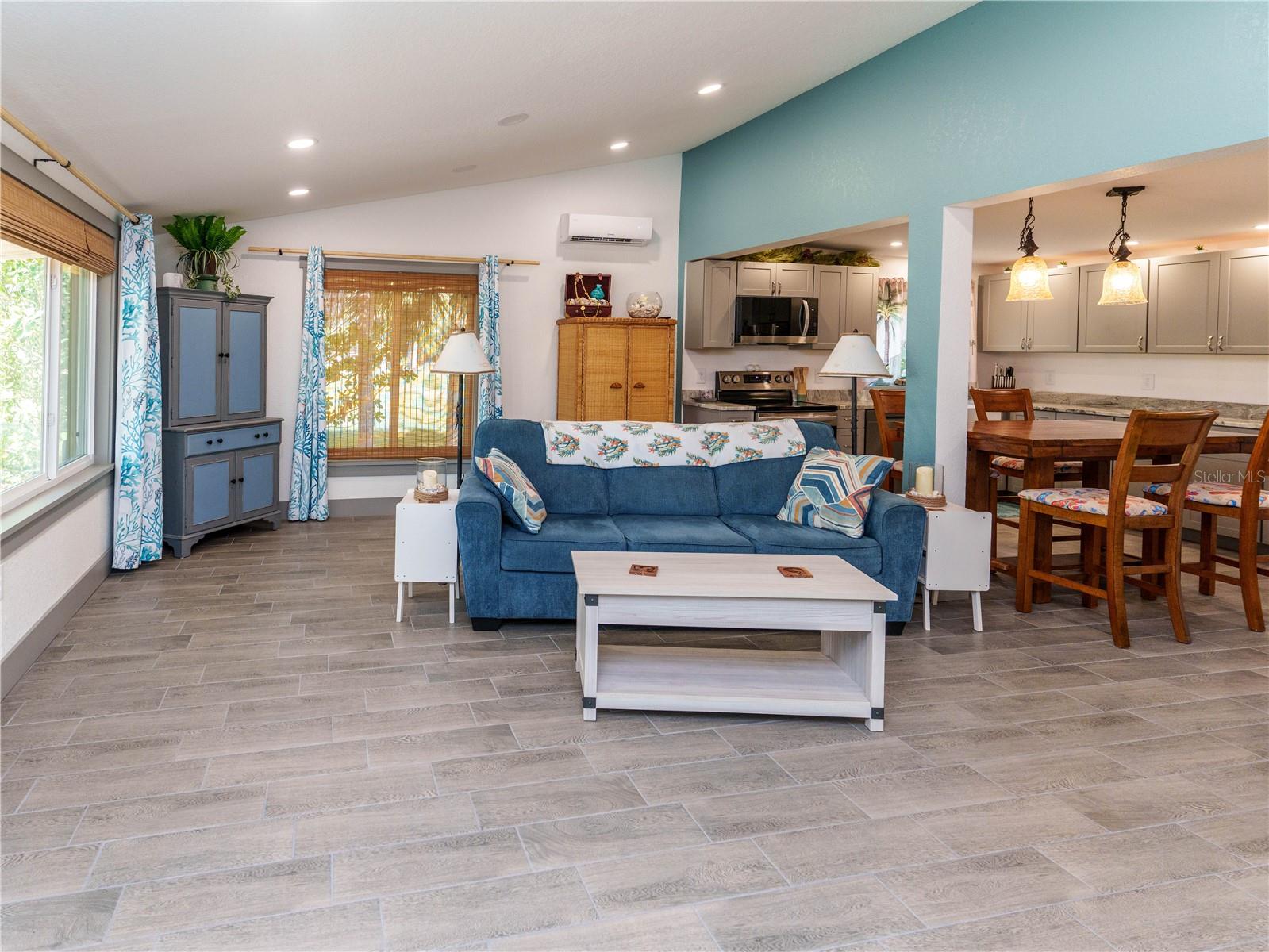 4910 LIMESTONE DR — photo 3