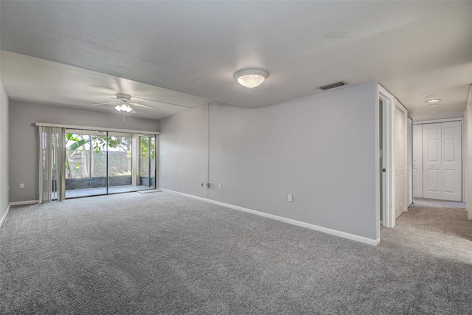860 S VILLAGE DR N #106 — photo 2