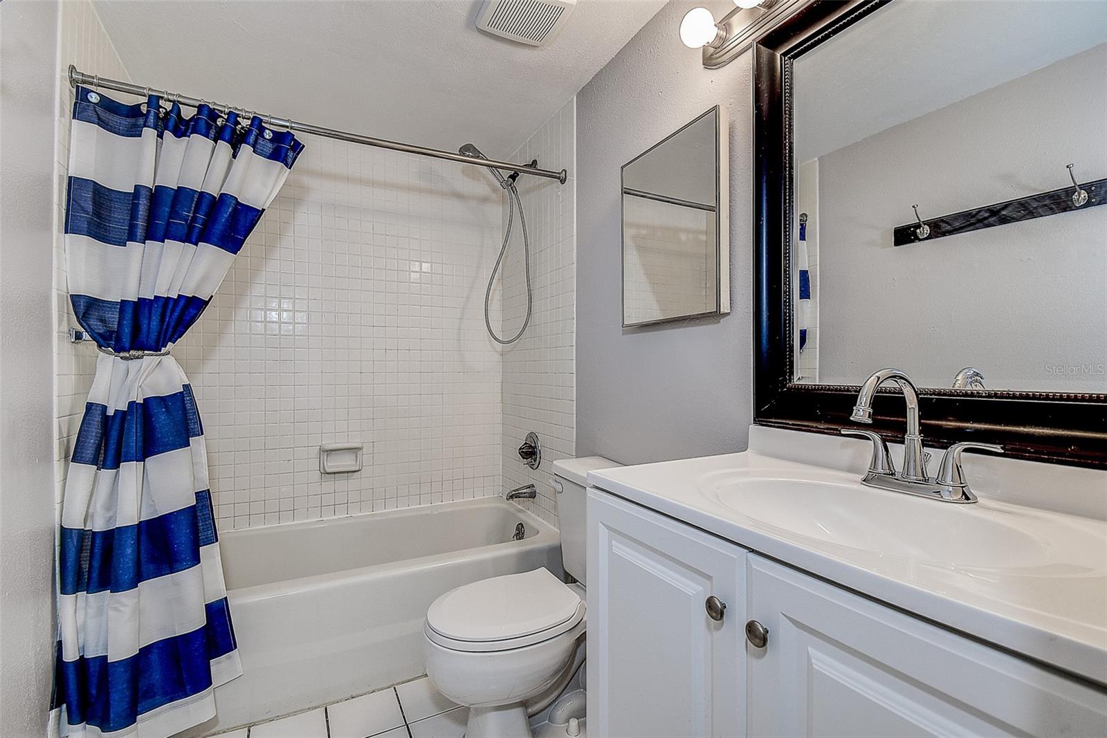 860 S VILLAGE DR N #106 — photo 25