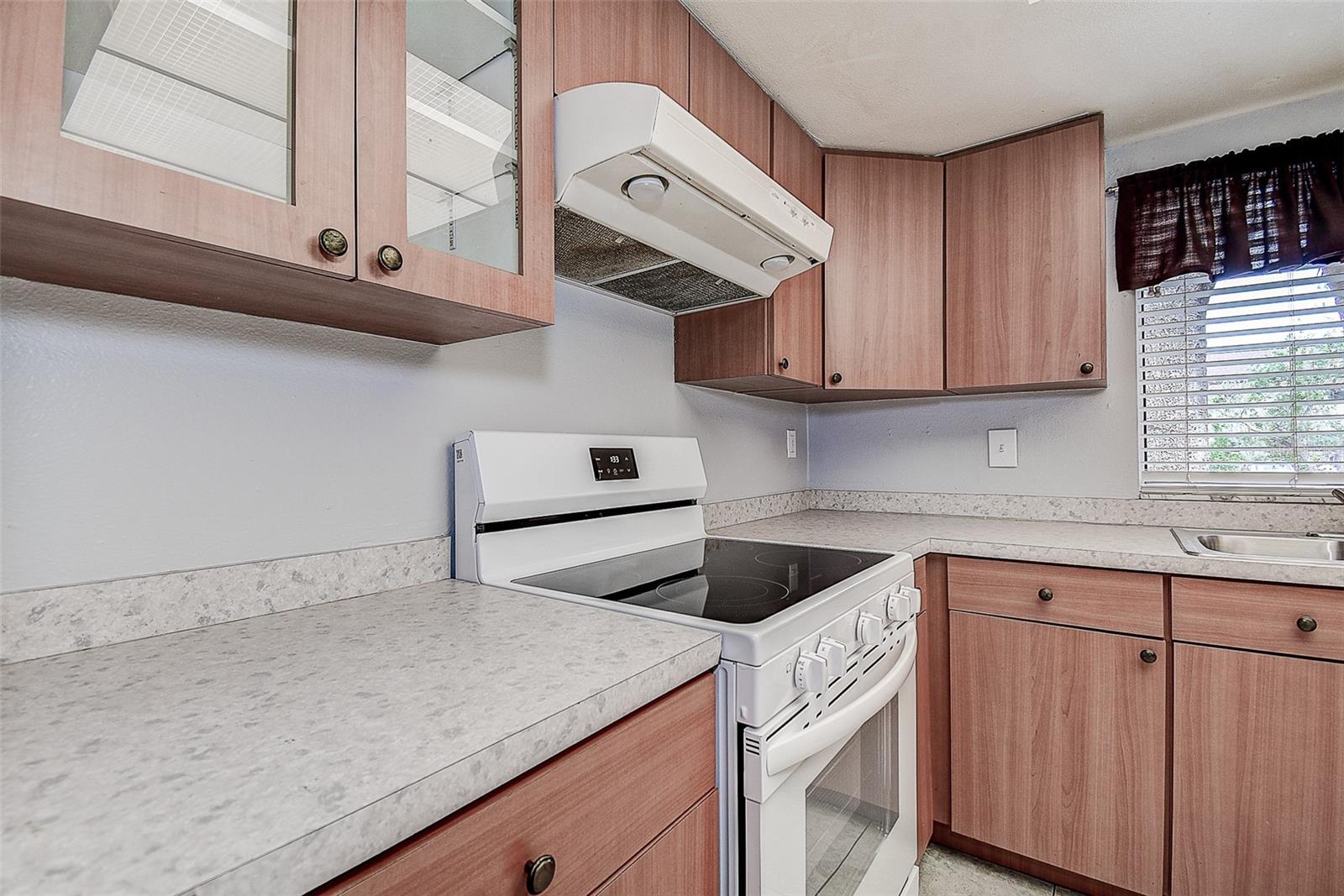 860 S VILLAGE DR N #106 — photo 10