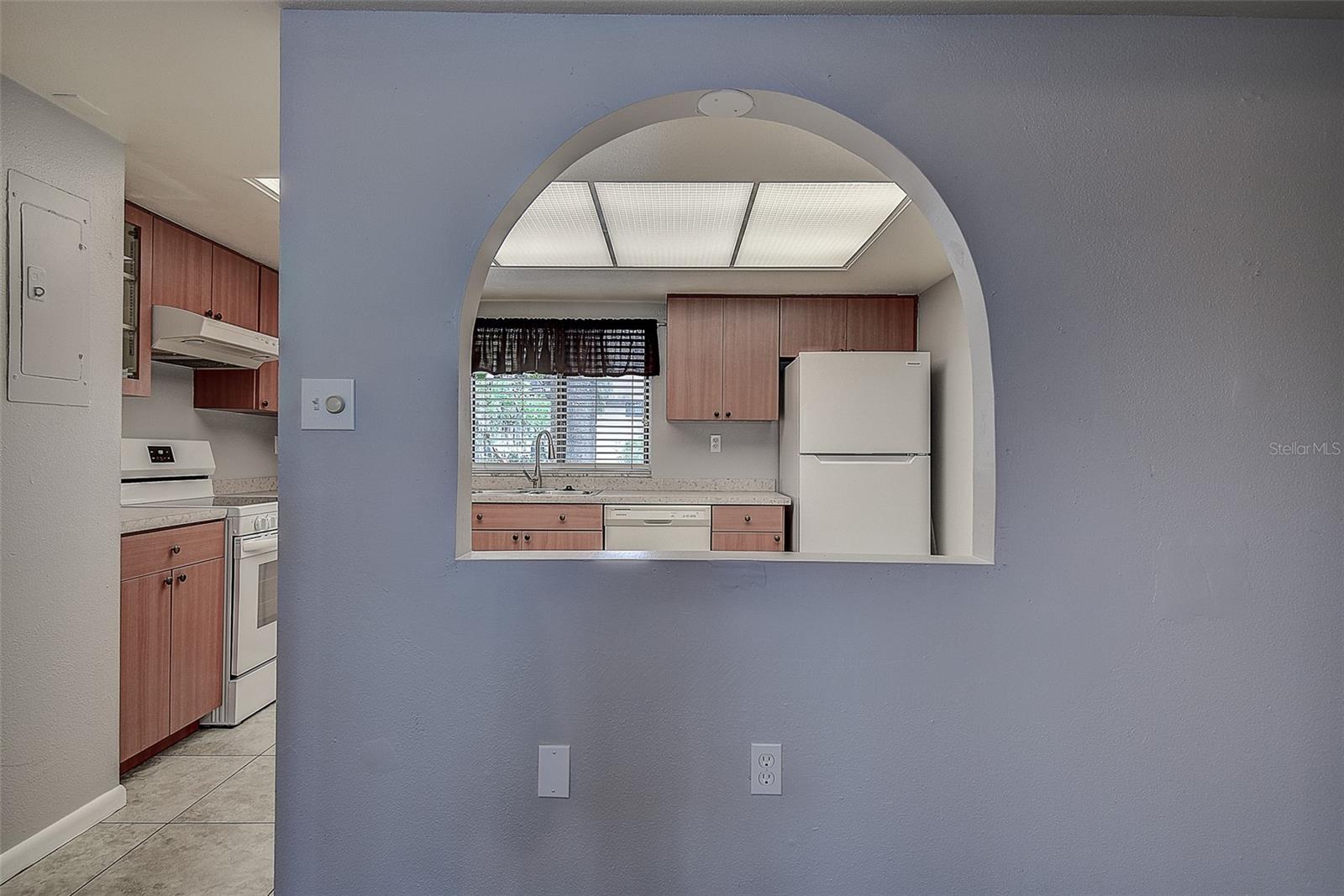 860 S VILLAGE DR N #106 — photo 8