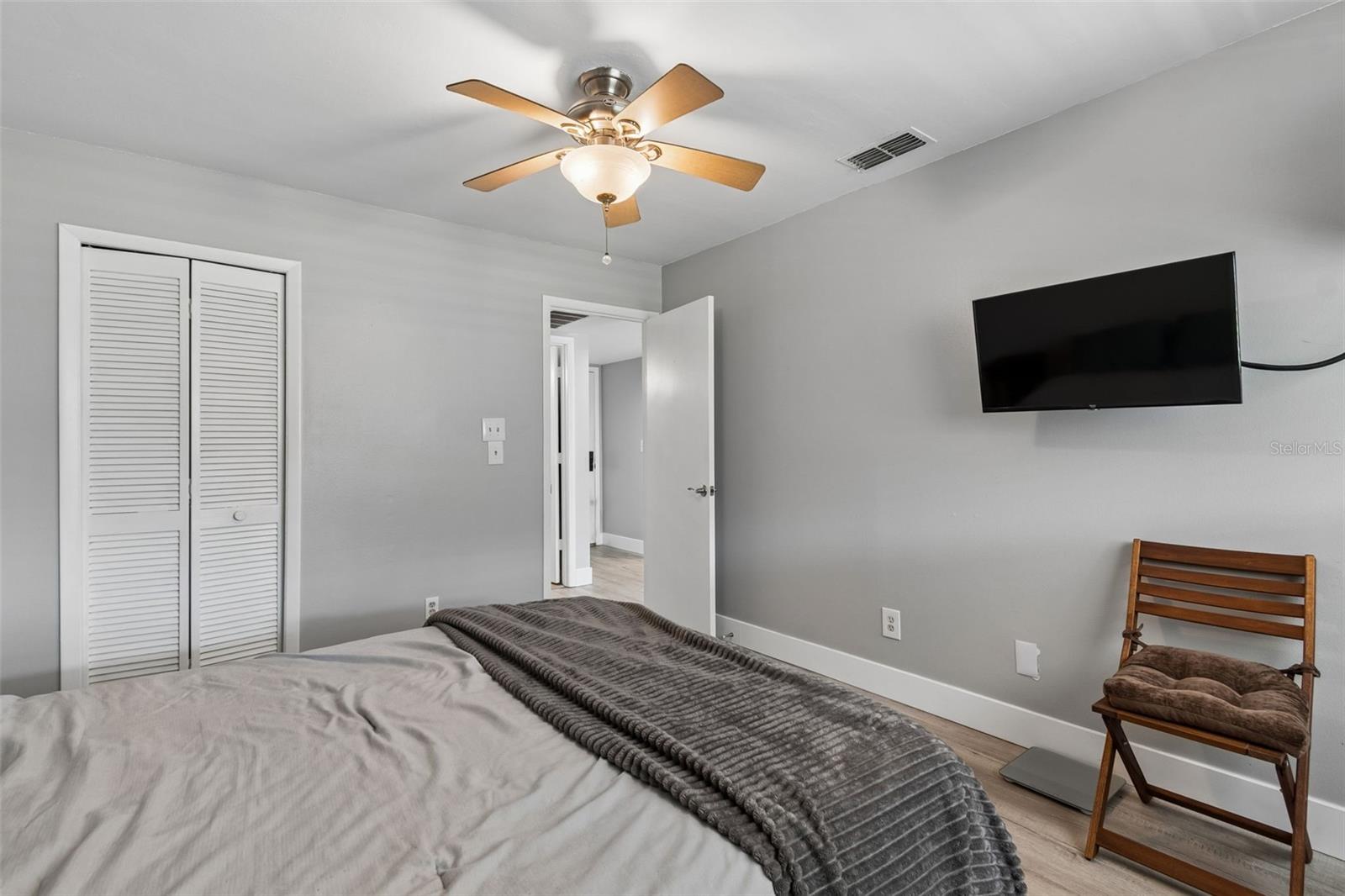 2460 NORTHSIDE DR #604 — photo 19