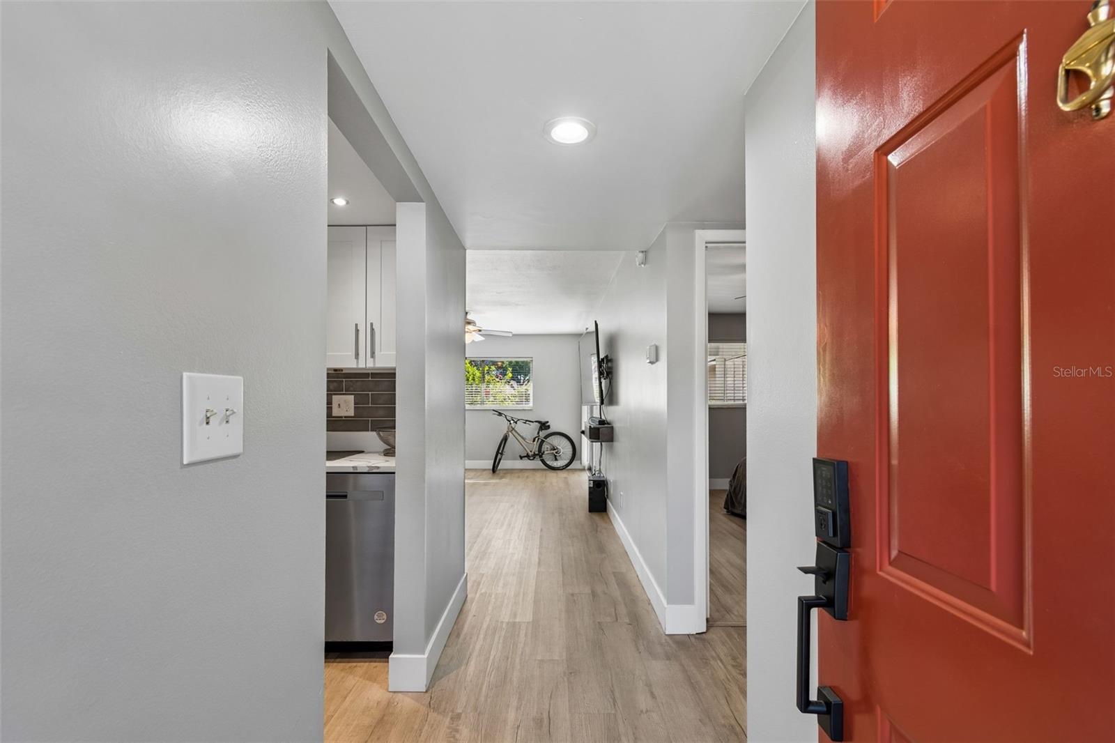 2460 NORTHSIDE DR #604 — photo 3