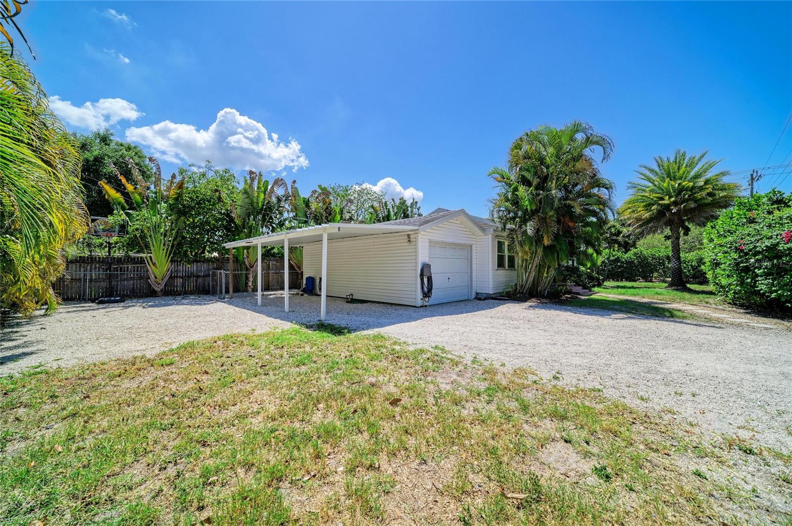 3710 RILMA AVE — photo 36