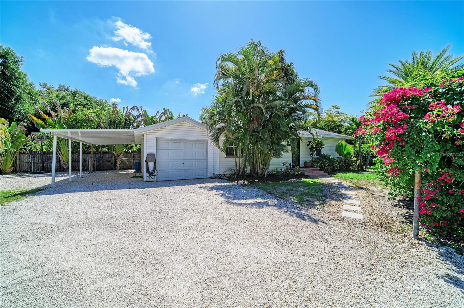 3710 RILMA AVE — photo 2