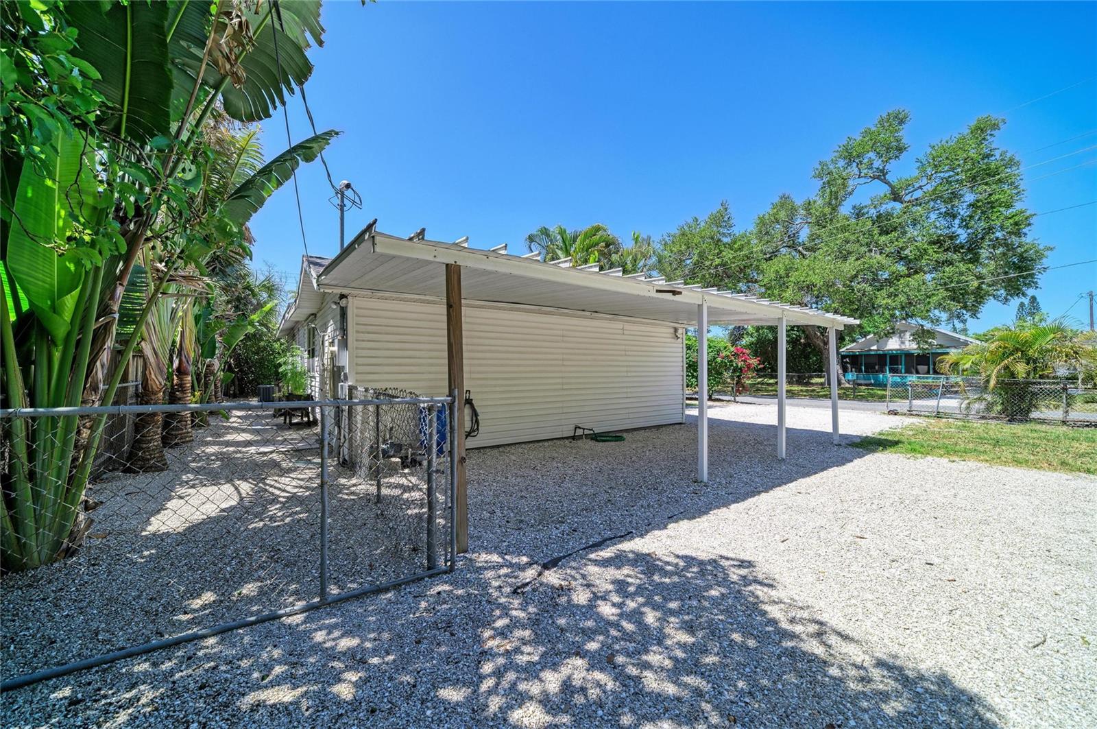 3710 RILMA AVE — photo 37