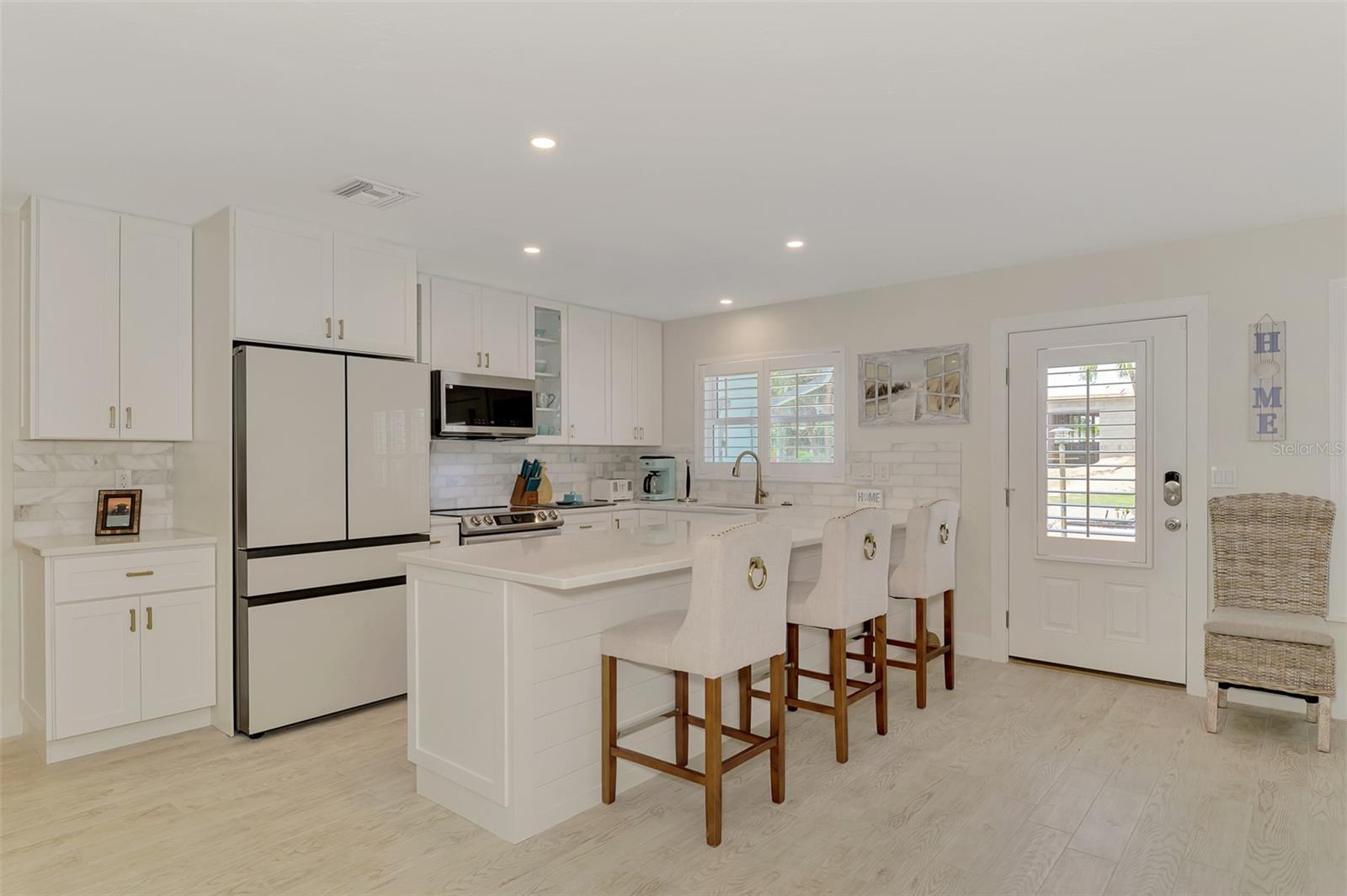5628 CAPE LEYTE DR — photo 32