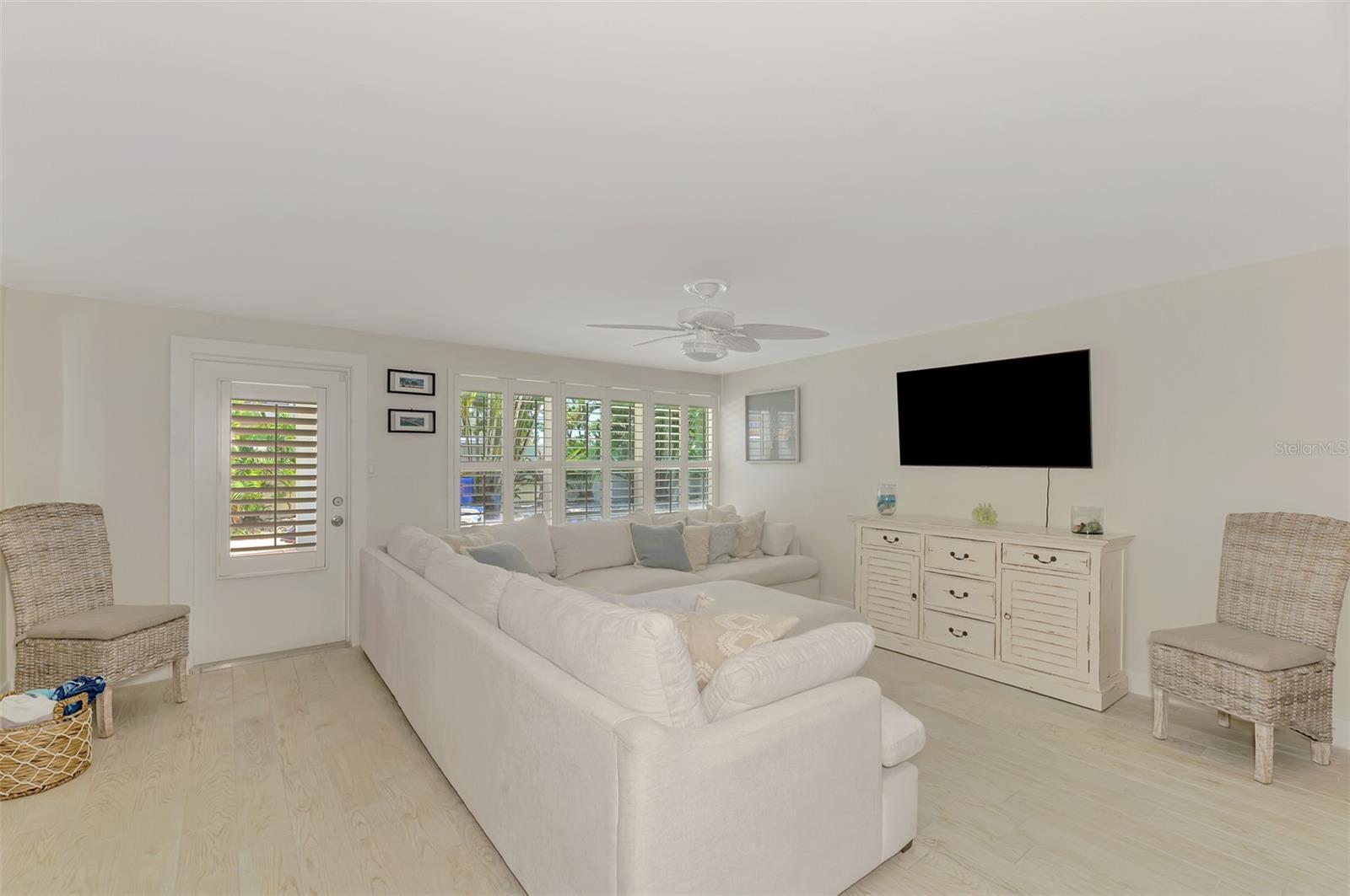 5628 CAPE LEYTE DR — photo 39