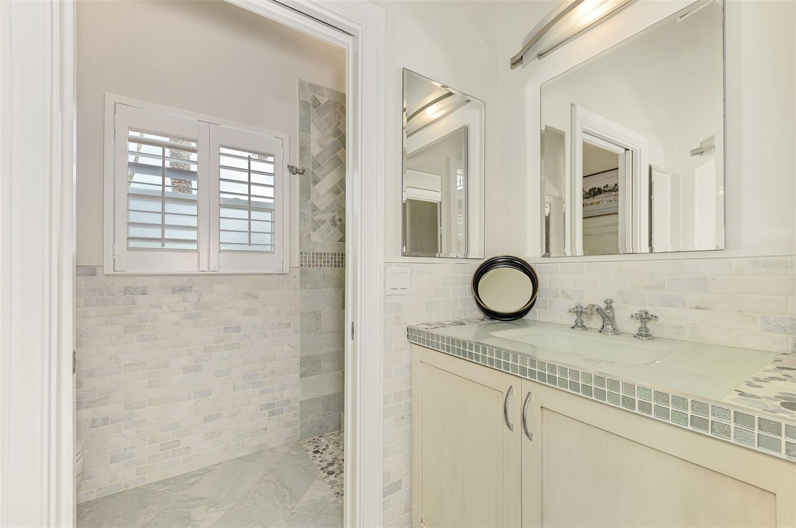 5628 CAPE LEYTE DR — photo 58