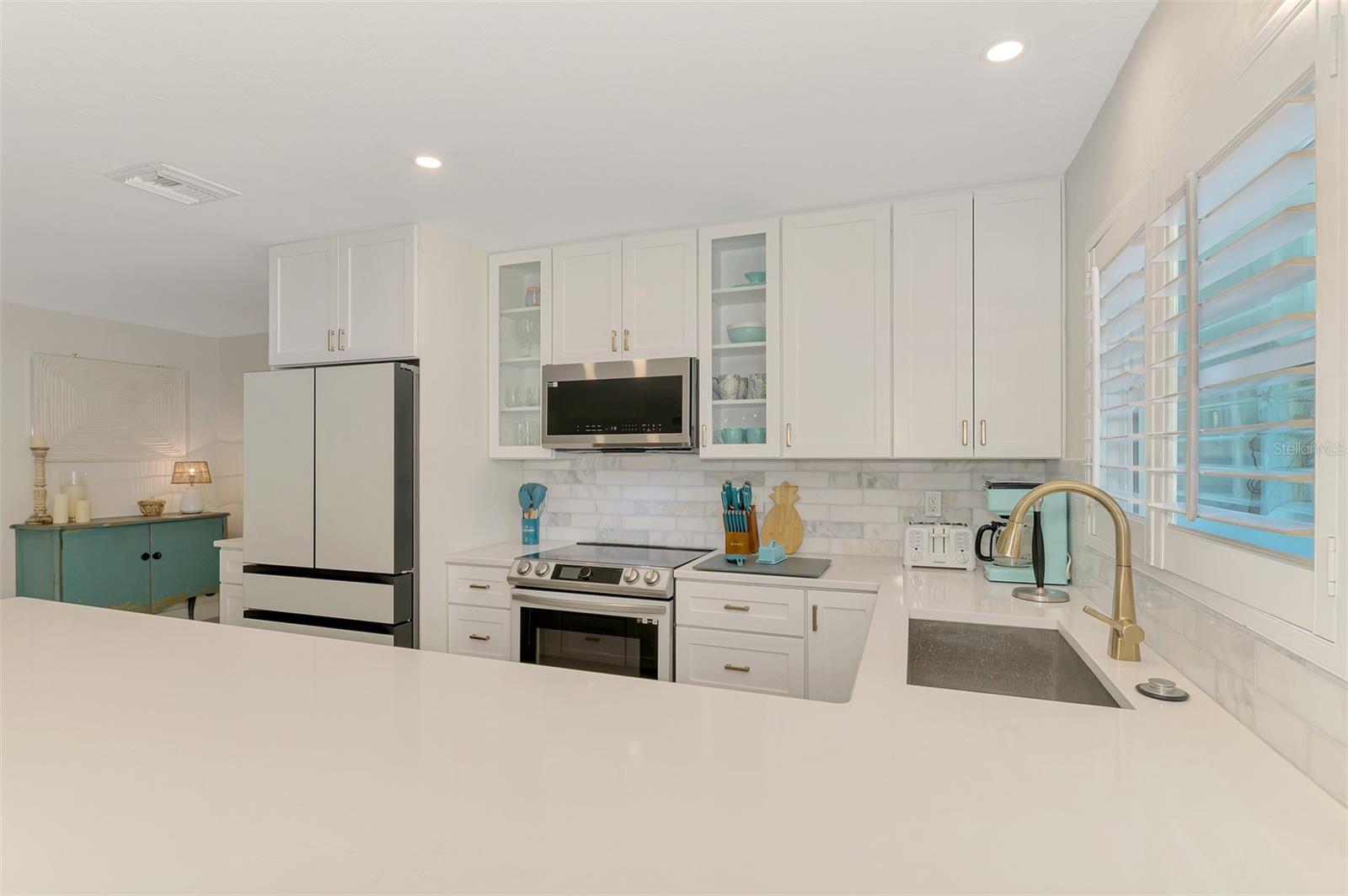 5628 CAPE LEYTE DR — photo 45