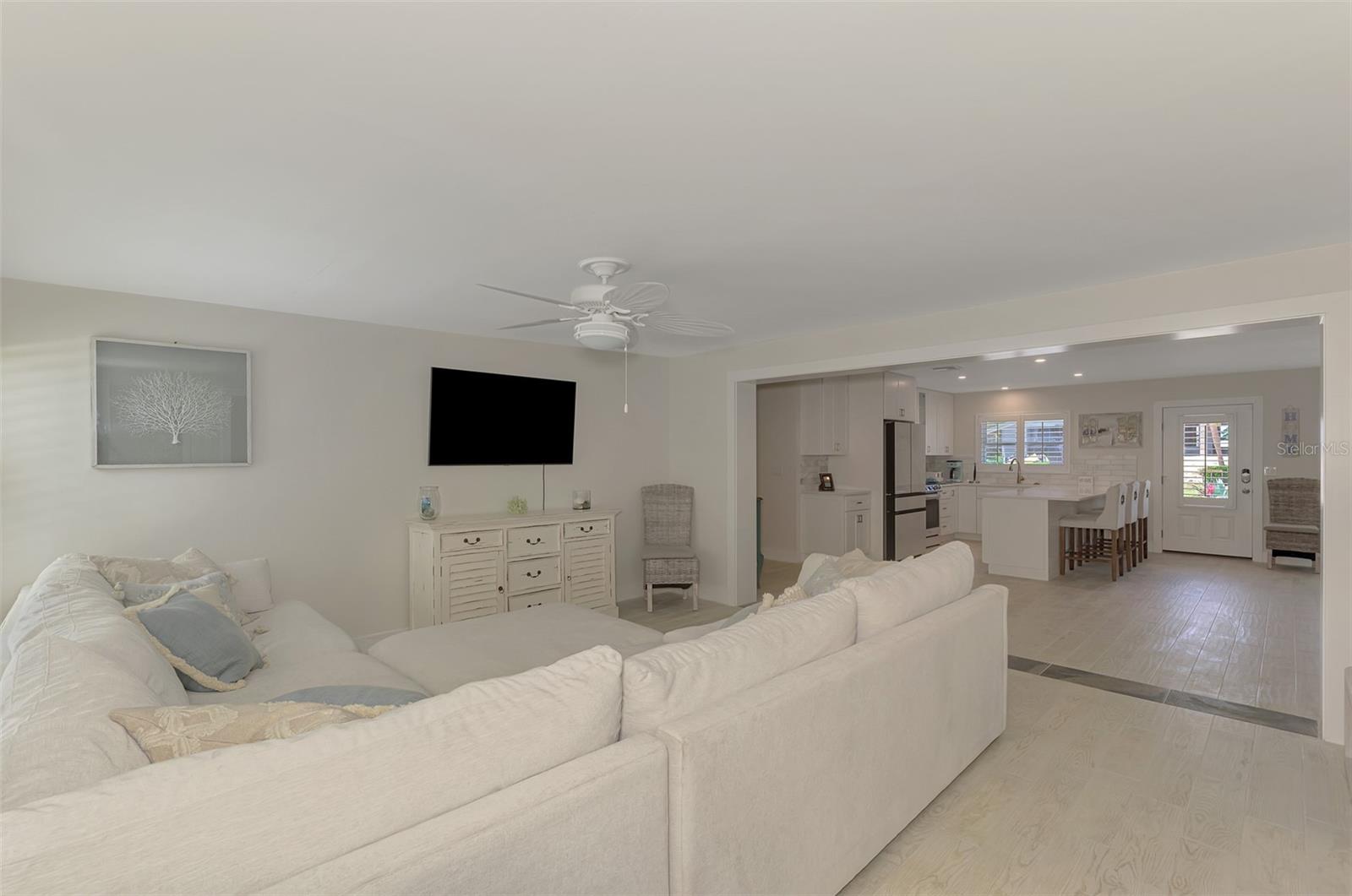 5628 CAPE LEYTE DR — photo 43