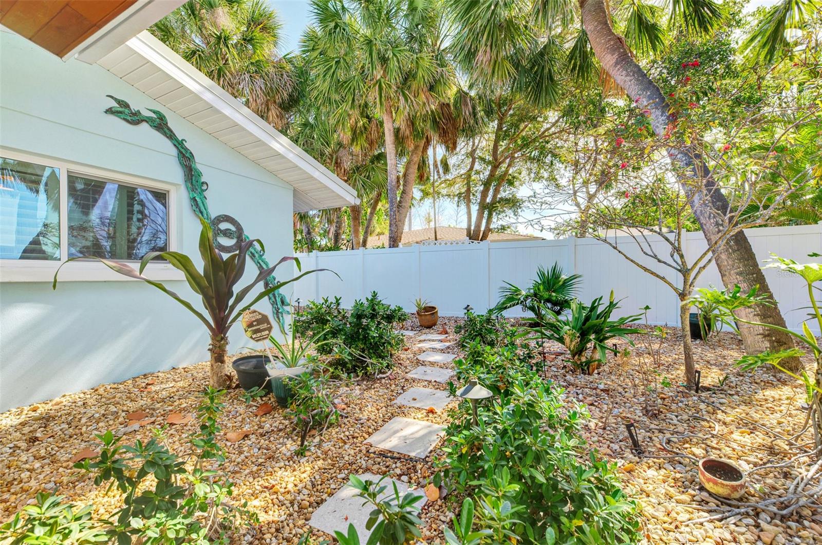 5628 CAPE LEYTE DR — photo 23