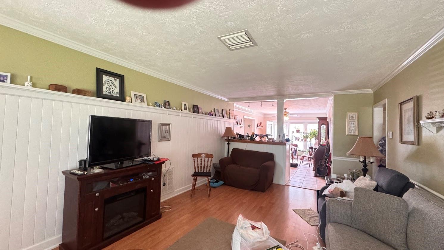 559 VILLAGRANDE AVE S — photo 5