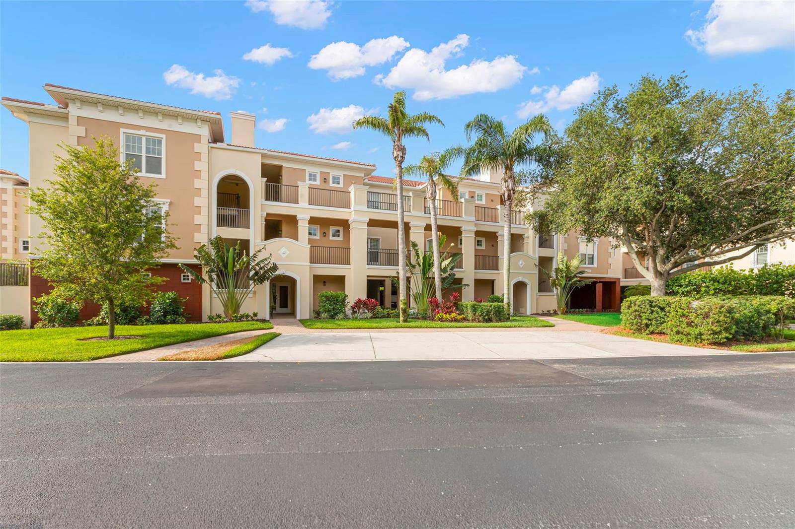 6 ACADEMY WAY S #221 — photo 10