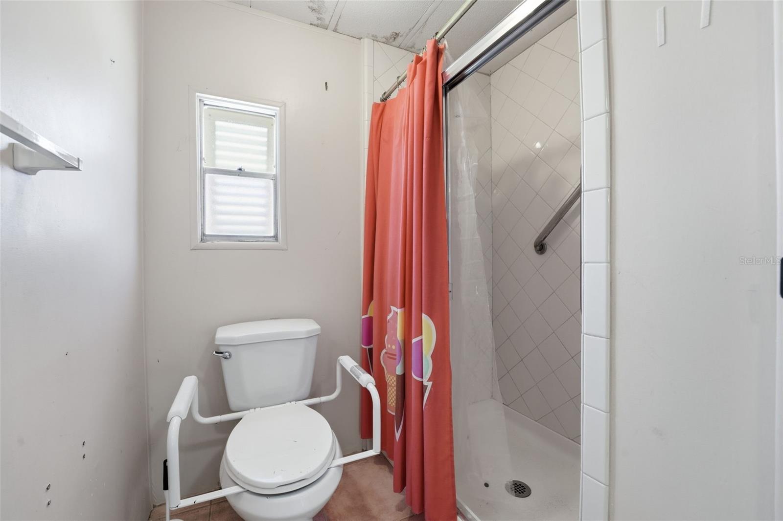 118 MARTINIQUE RD — photo 34