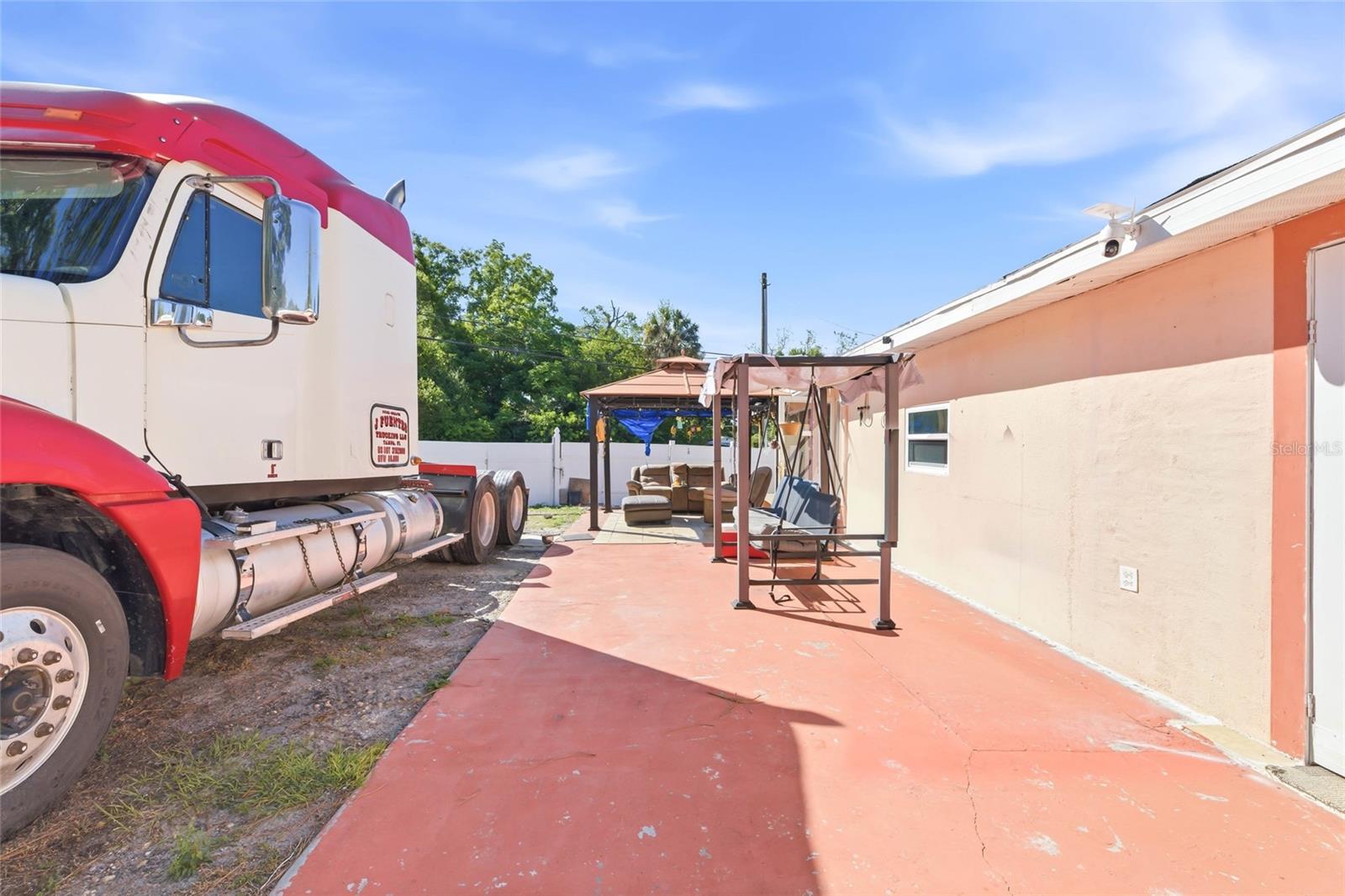 6760 RUNNEL DR — photo 31