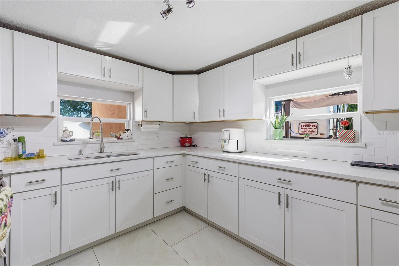 6760 RUNNEL DR — photo 18