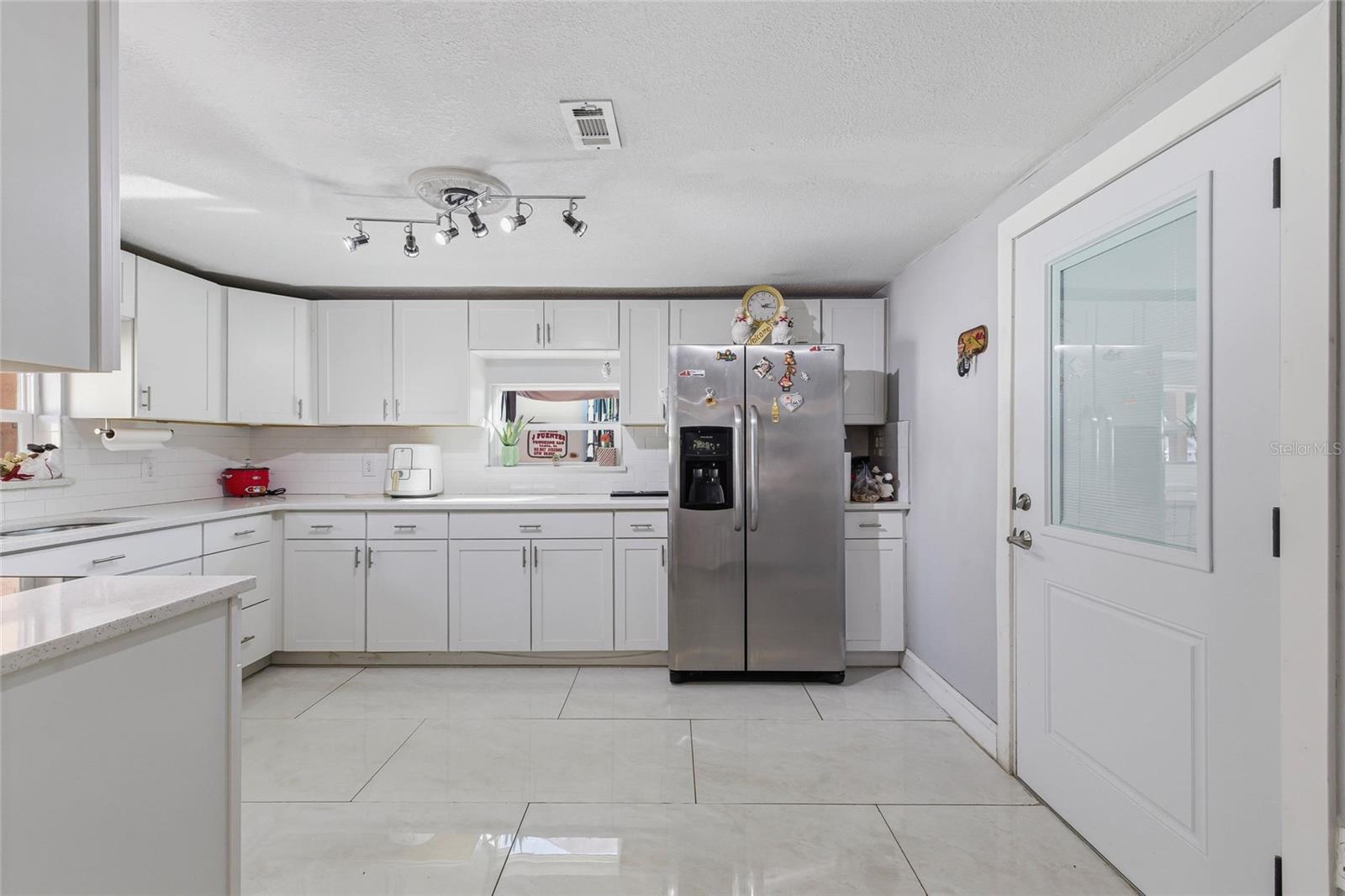 6760 RUNNEL DR — photo 19