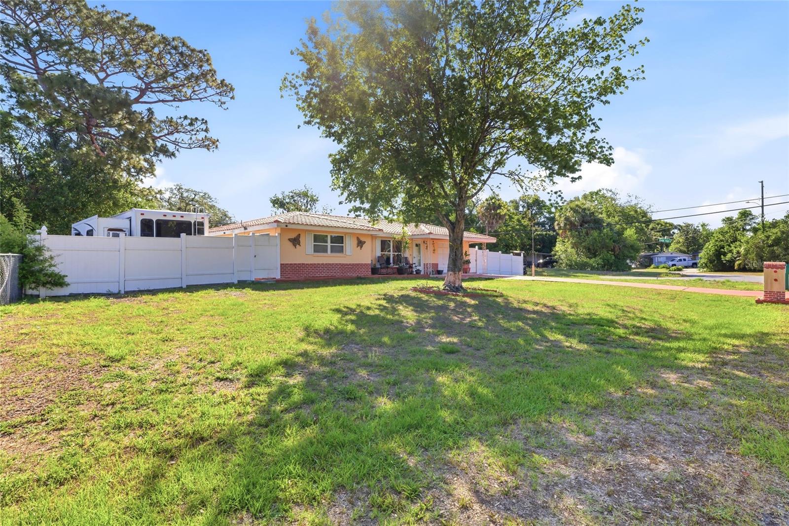 6760 RUNNEL DR — photo 2