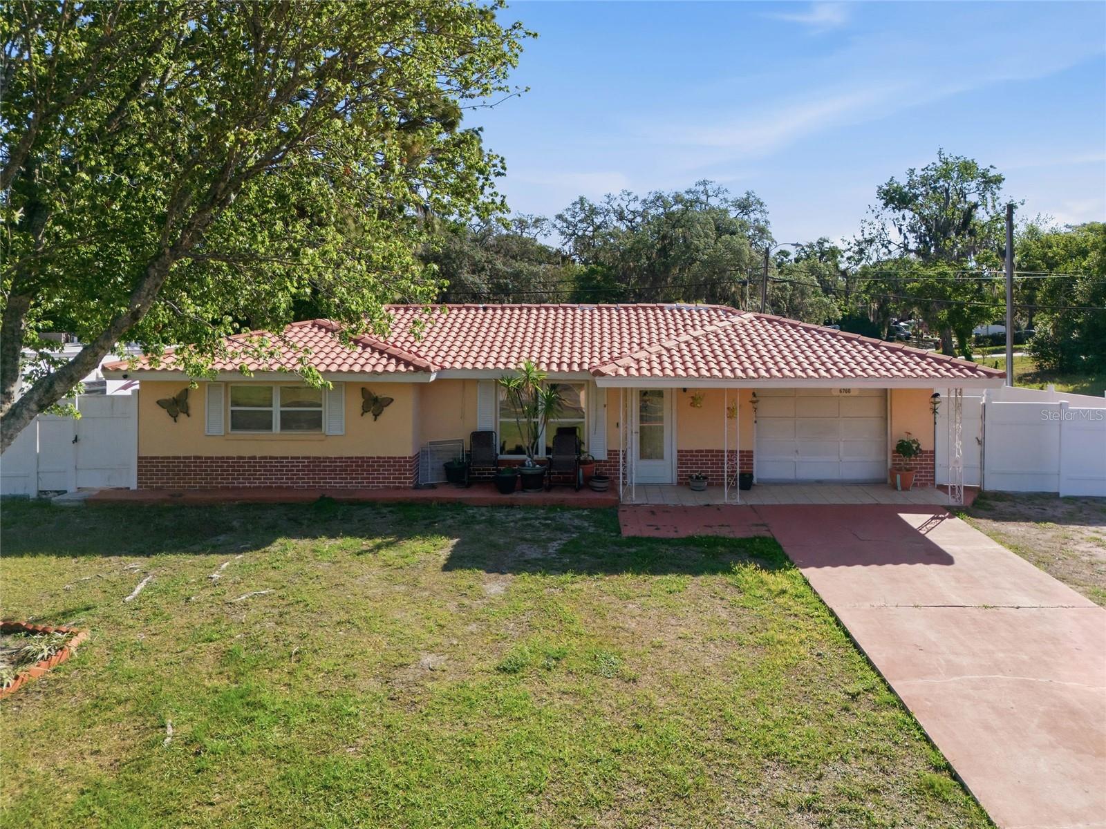 6760 RUNNEL DR — photo 37