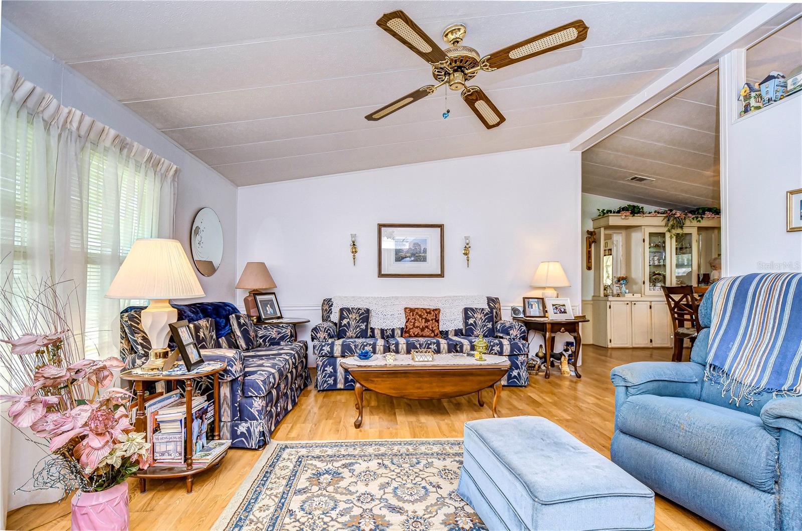 3843 DAMIAN DR — photo 13