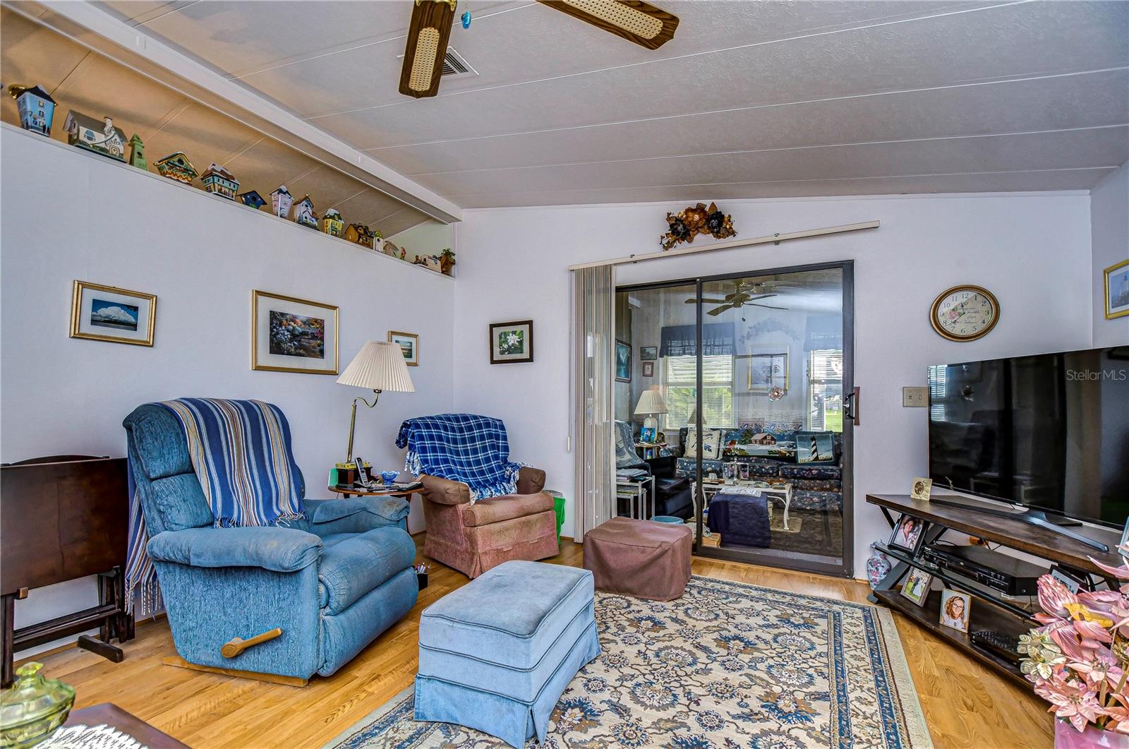 3843 DAMIAN DR — photo 12