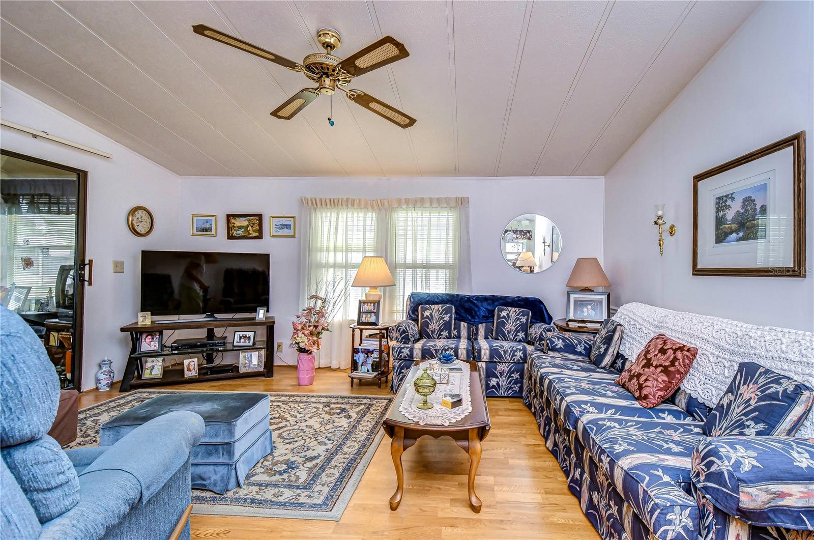 3843 DAMIAN DR — photo 11