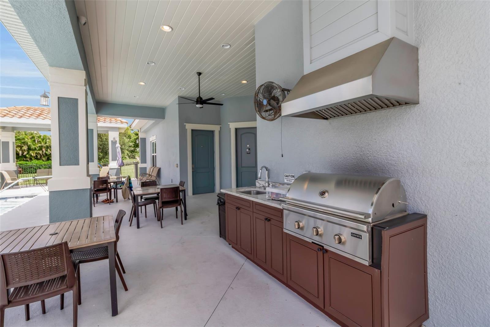 7004 VISTA BELLA DR — photo 52