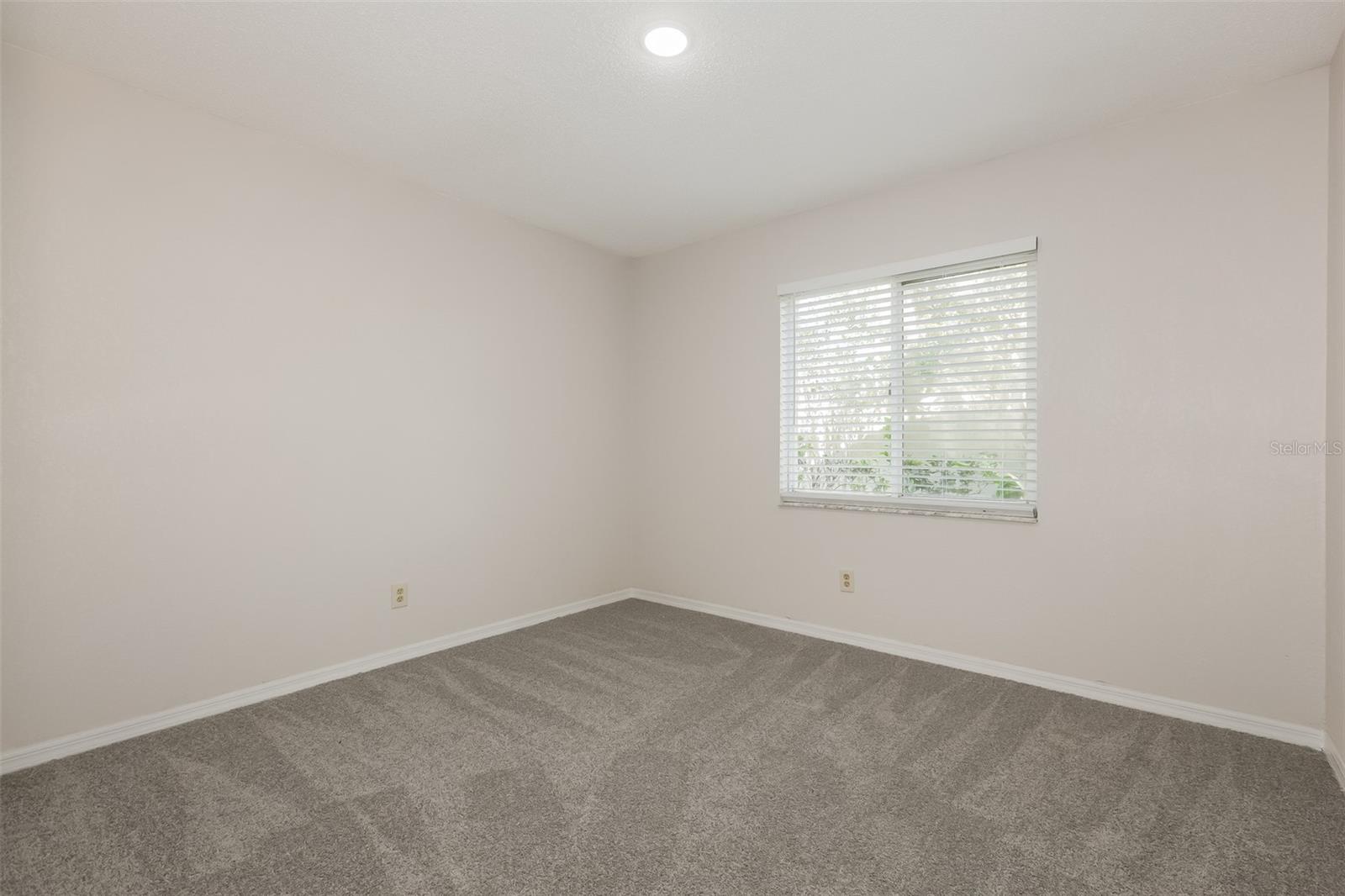 2624 BRIDLE DR — photo 12