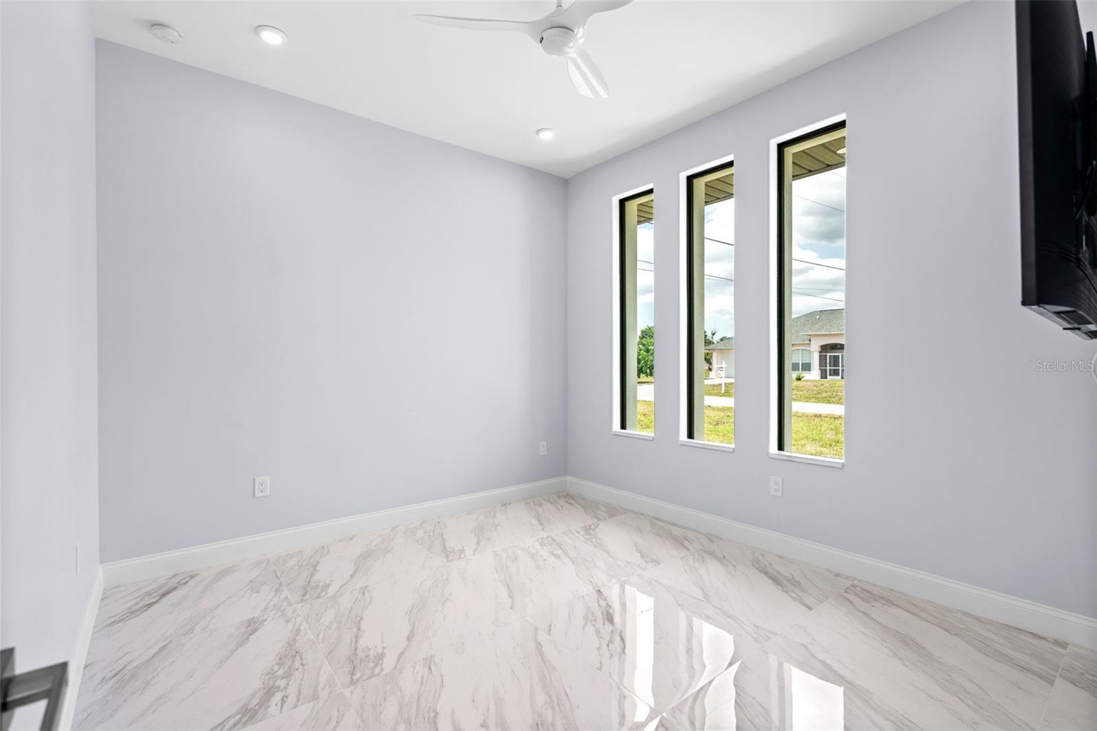 12347 DURANGO AVE — photo 26