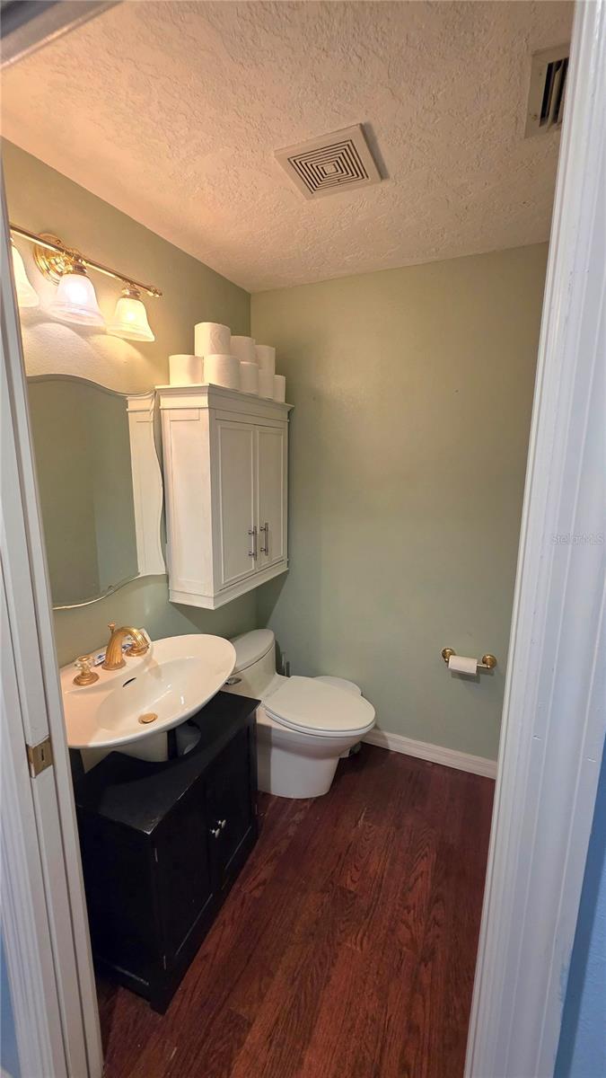 1808 ZIPPERER RD — photo 4