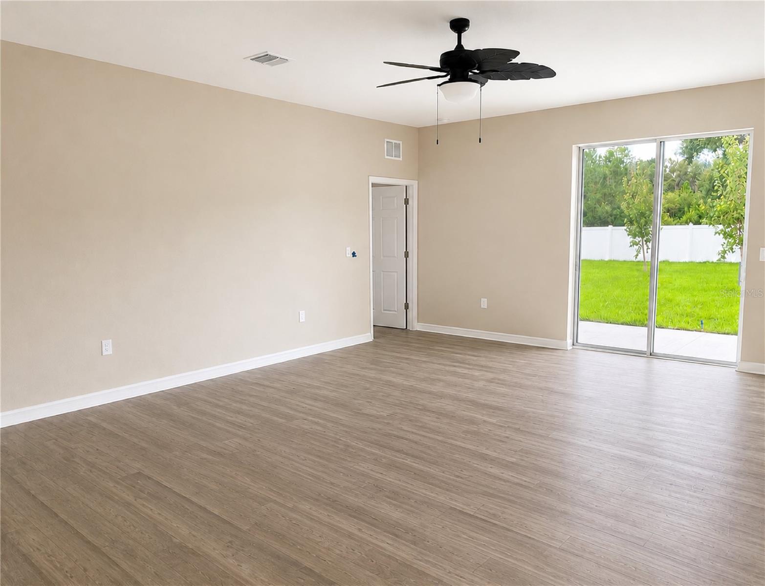 411 SHANNON ESTATES CT — photo 7