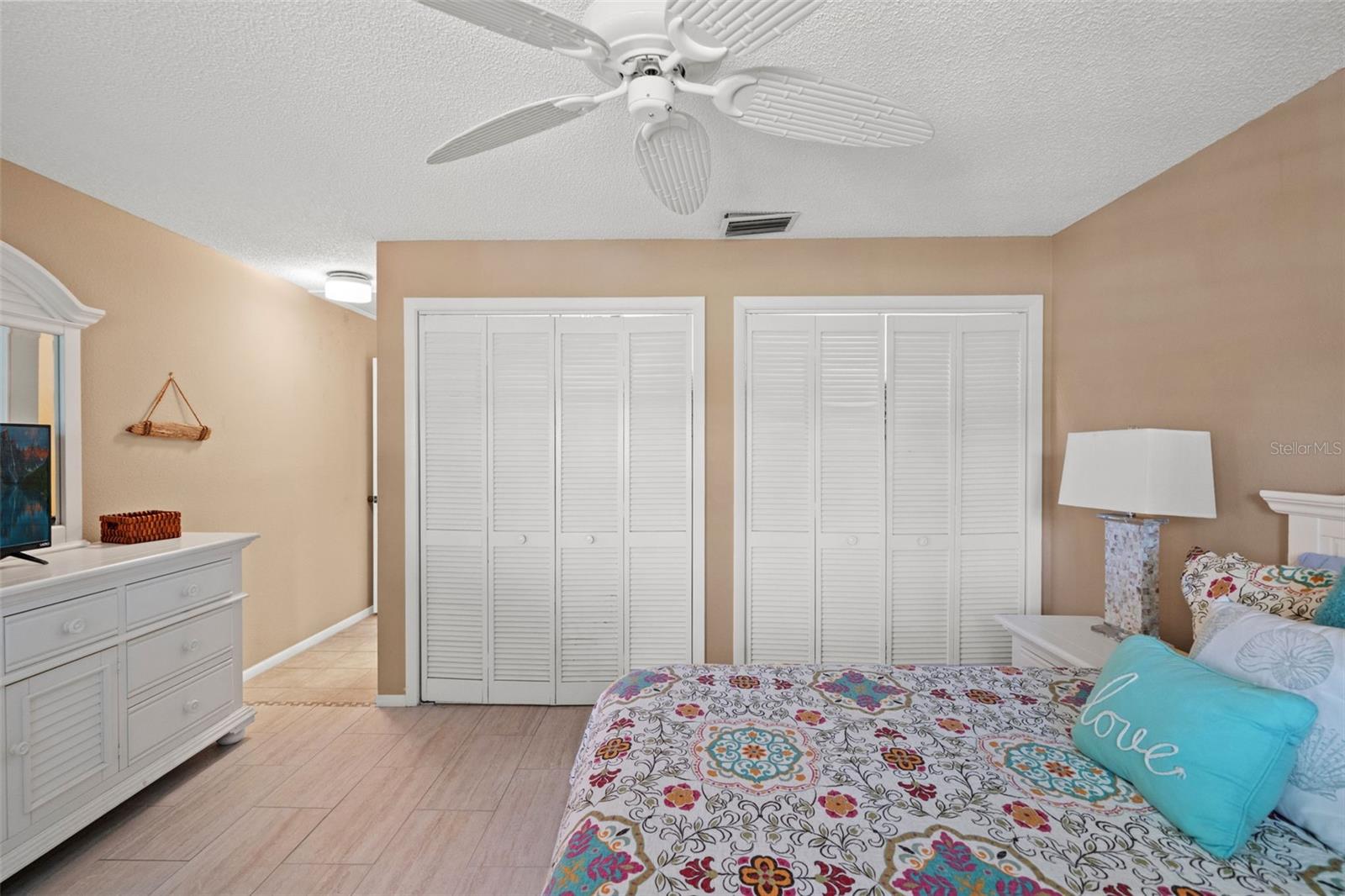 140 ASHLEY LN — photo 25