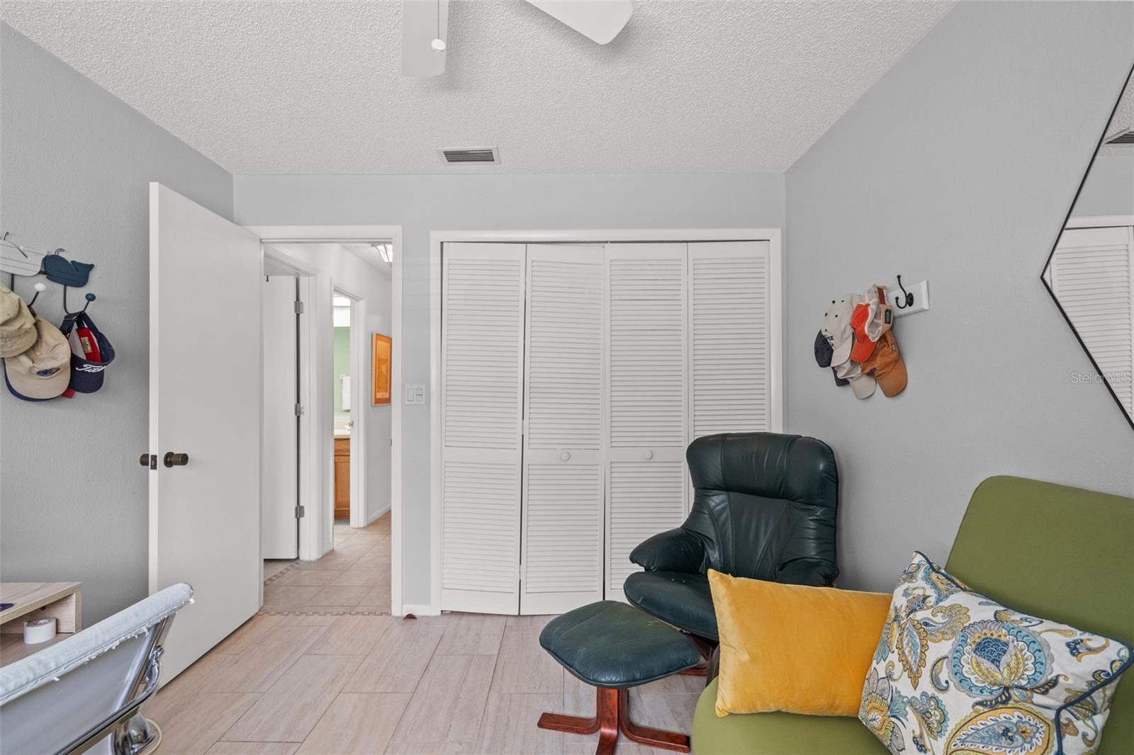 140 ASHLEY LN — photo 16
