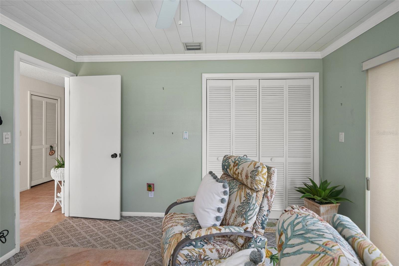 140 ASHLEY LN — photo 18
