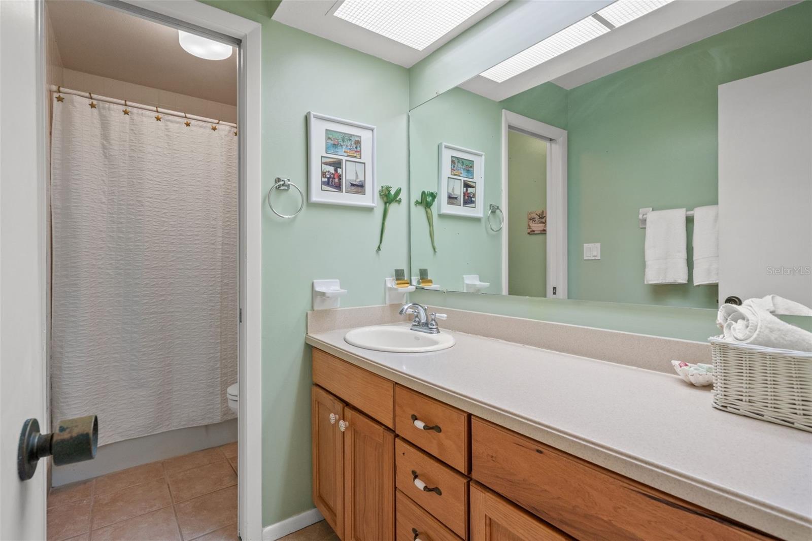 140 ASHLEY LN — photo 14