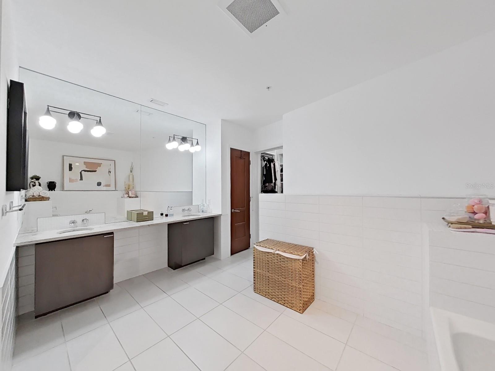 912 CHANNELSIDE DR #2805 — photo 40