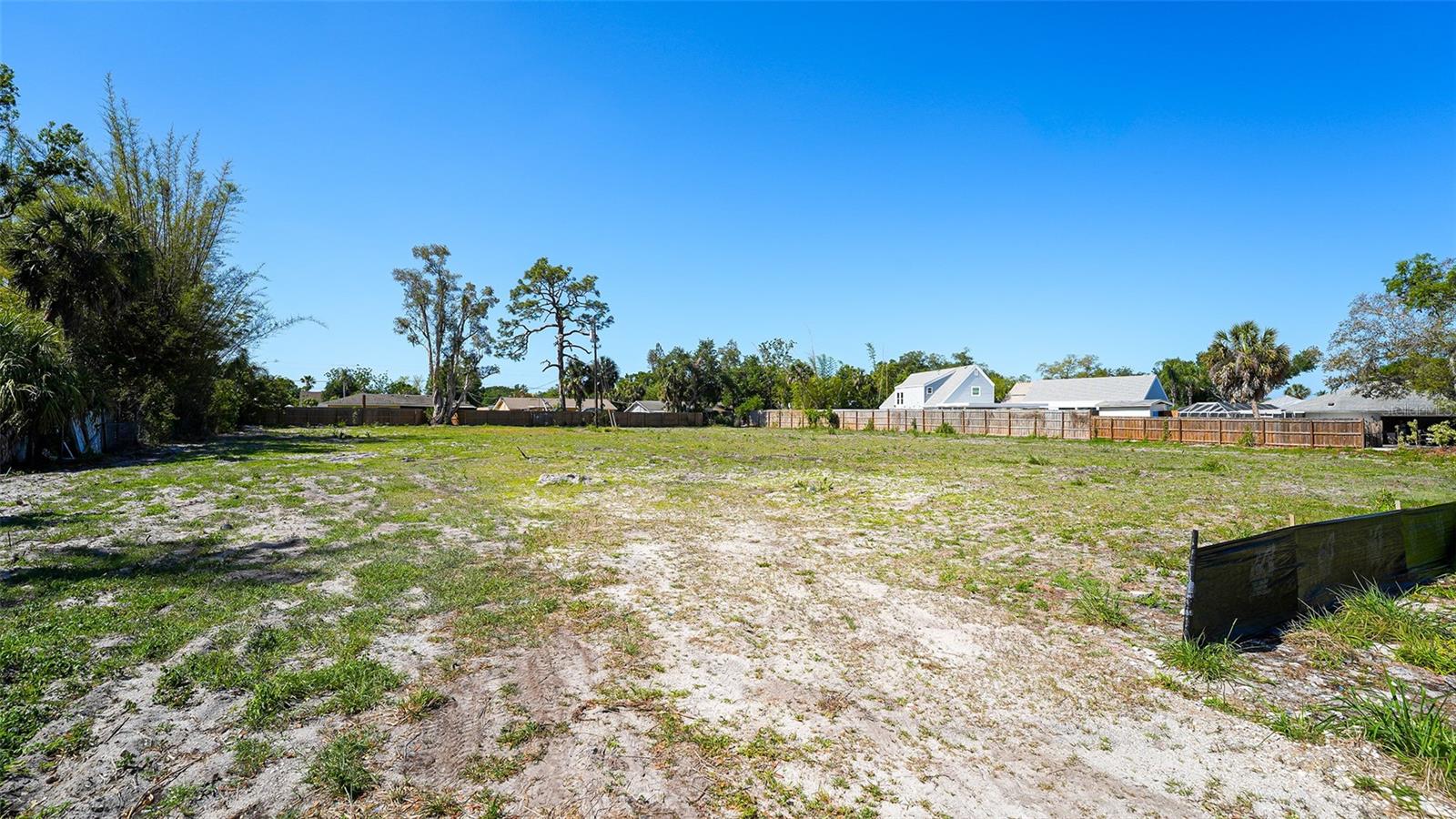2424 ASHTON RD — photo 16