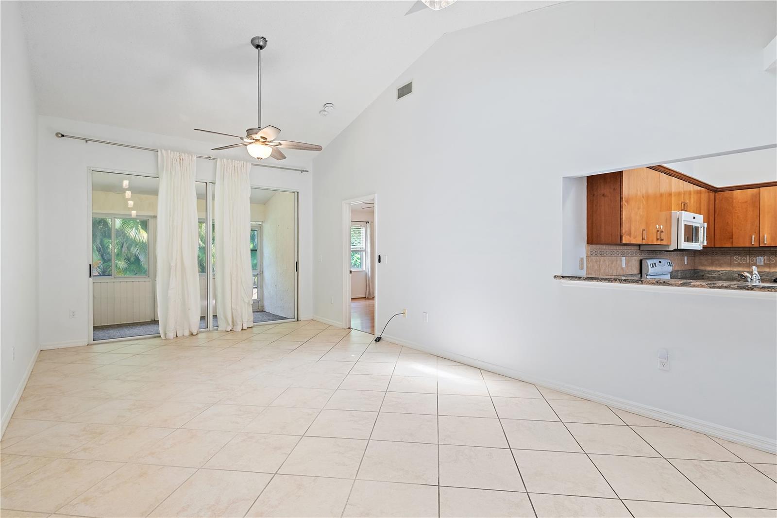 5647 MONTE ROSSO RD — photo 3