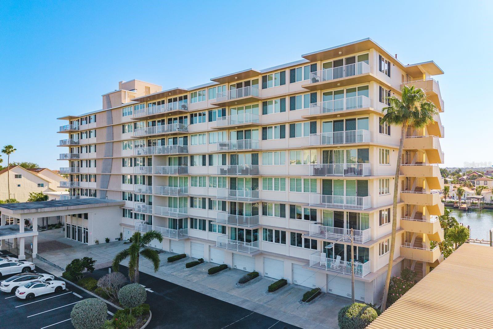 223 ISLAND WAY #2D — photo 3
