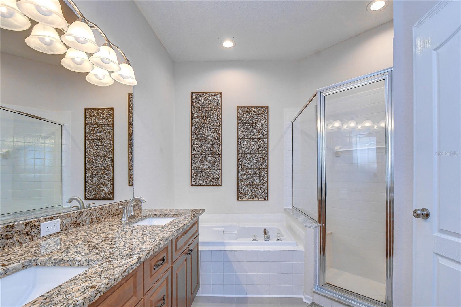 9815 GINGERWOOD DR — photo 34