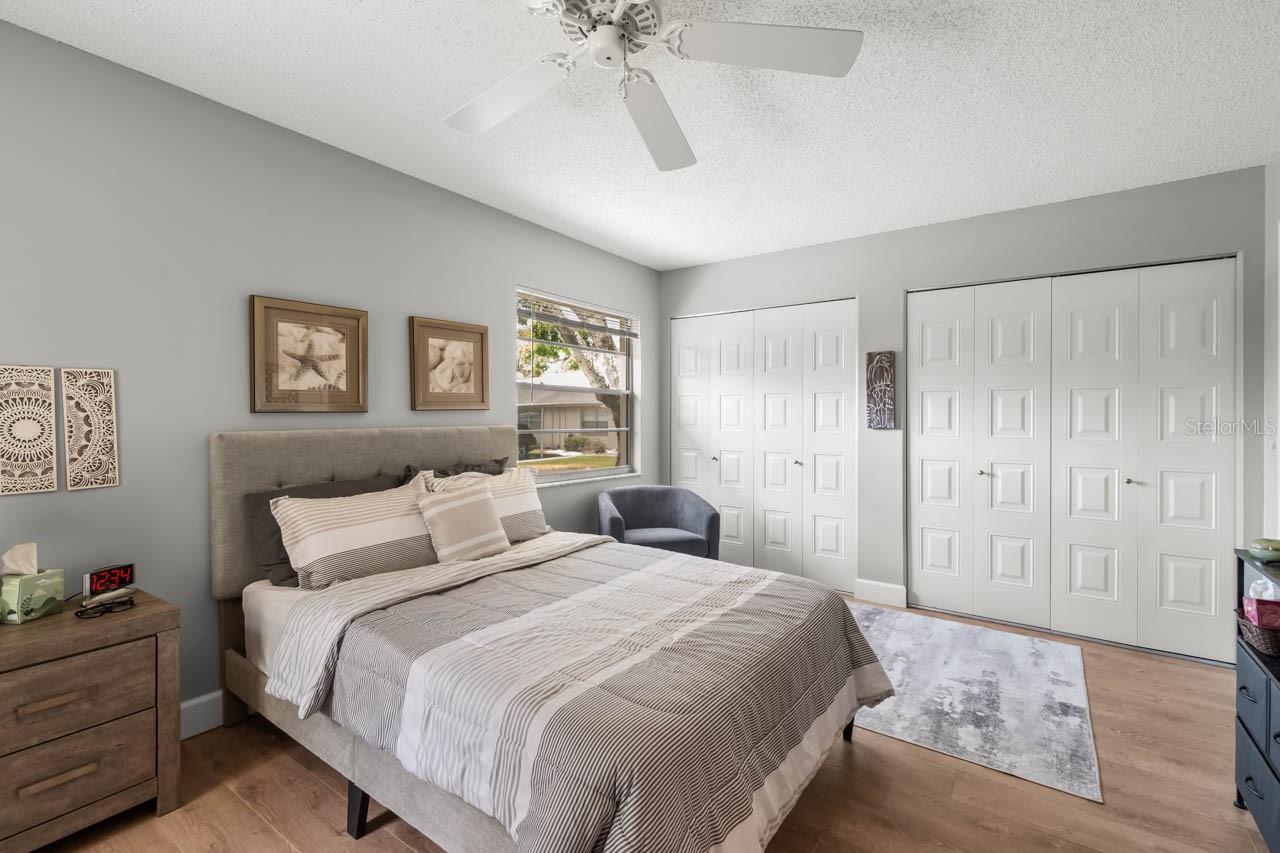 330 GLOUCESTER BLVD — photo 18