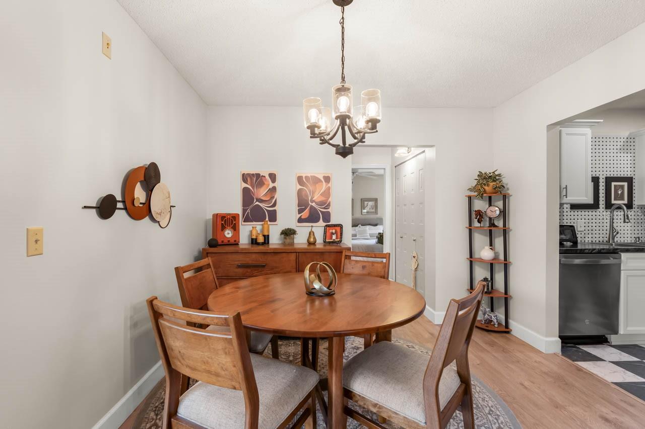 330 GLOUCESTER BLVD — photo 7