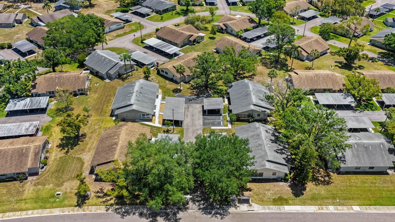 330 GLOUCESTER BLVD — photo 37