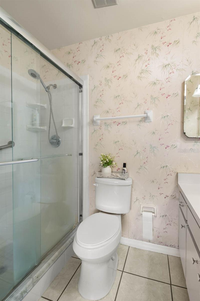 330 GLOUCESTER BLVD — photo 22